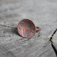 Load image into Gallery viewer, Lavender Flower on copper Disc Ring