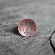 Load image into Gallery viewer, Lavender Flower on copper Disc Ring
